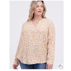 Torrid Blouse Georgette Leopard White Size 3X NWT